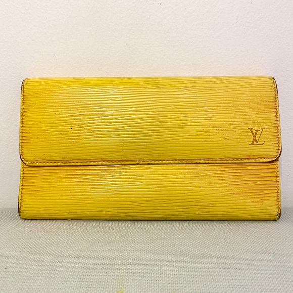 Louis Vuitton Handbags - Authentic Louis Vuitton Epi Porte Tresor Wallet